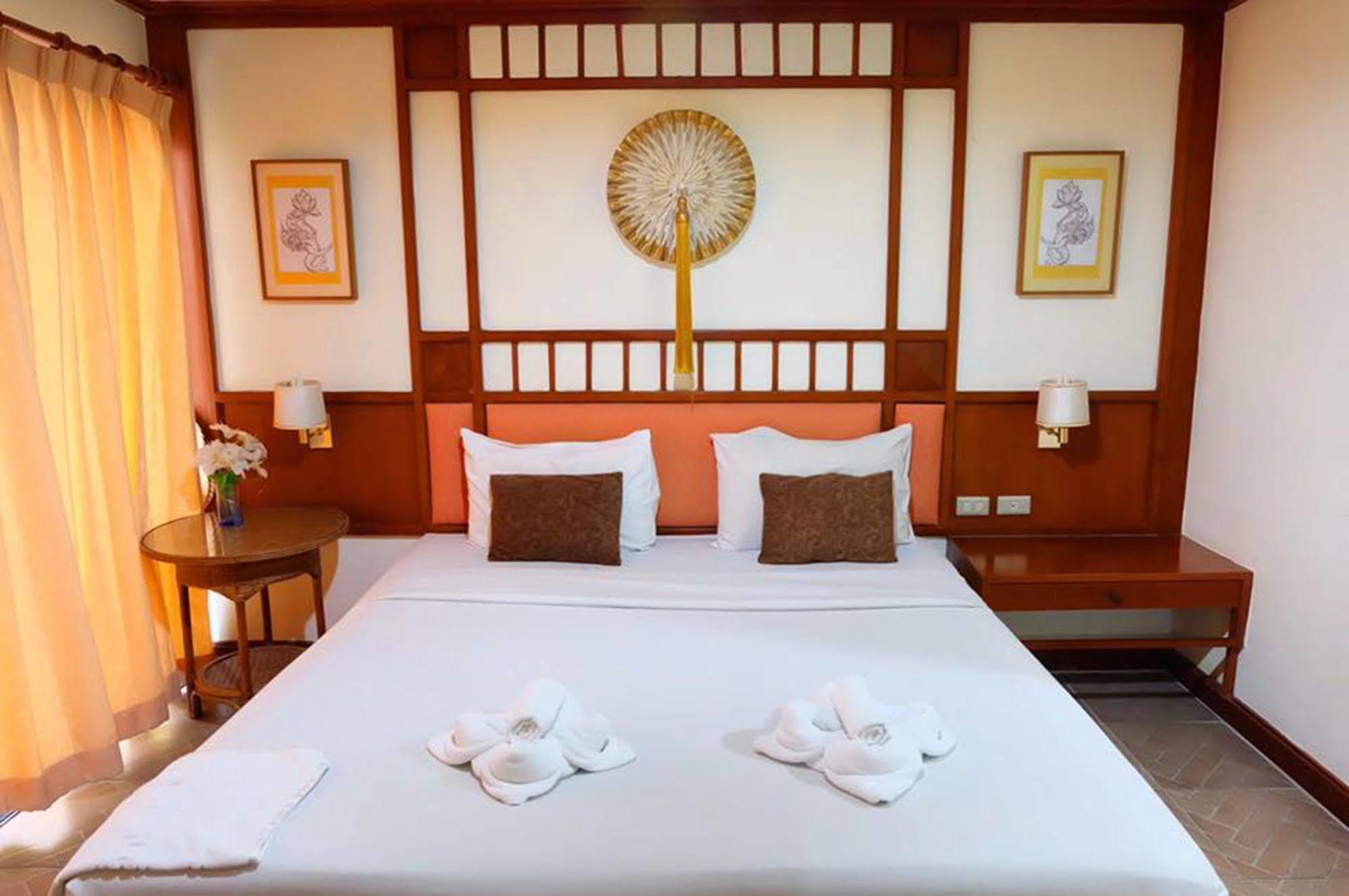 Kaneng Guesthouse HHQ Exterior foto