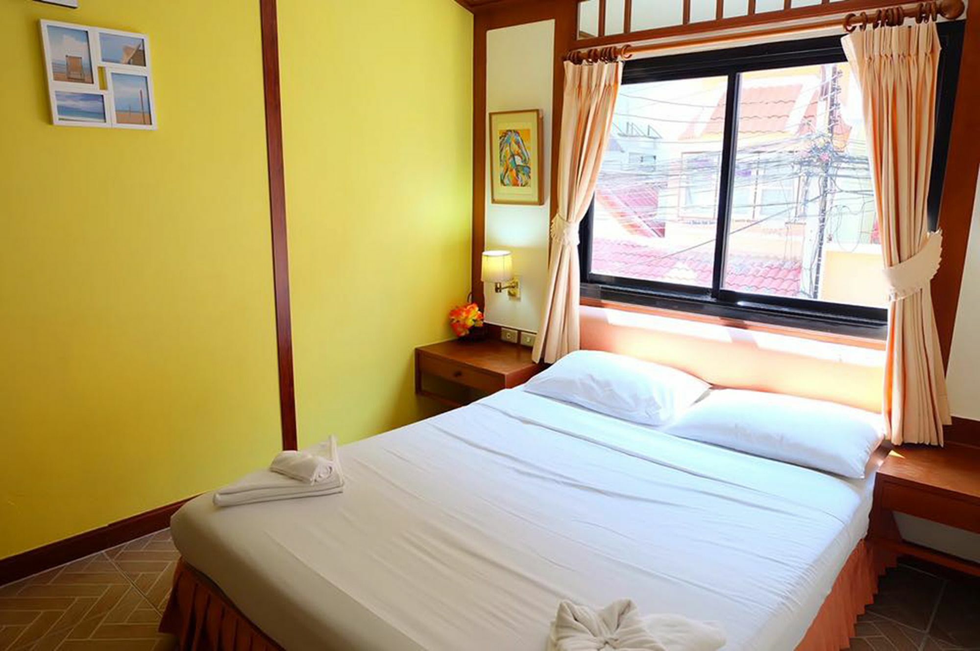 Kaneng Guesthouse HHQ Exterior foto