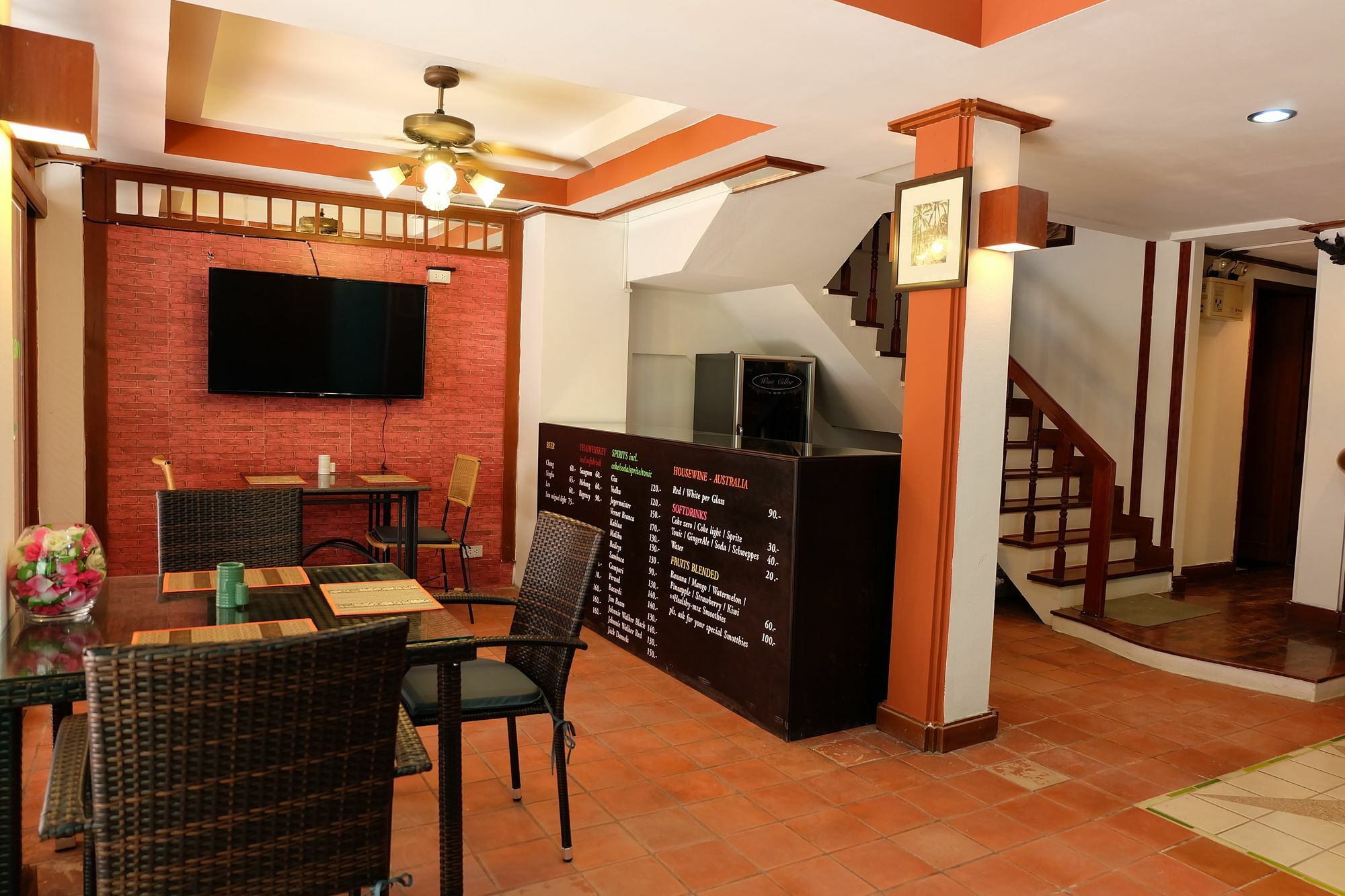 Kaneng Guesthouse HHQ Exterior foto